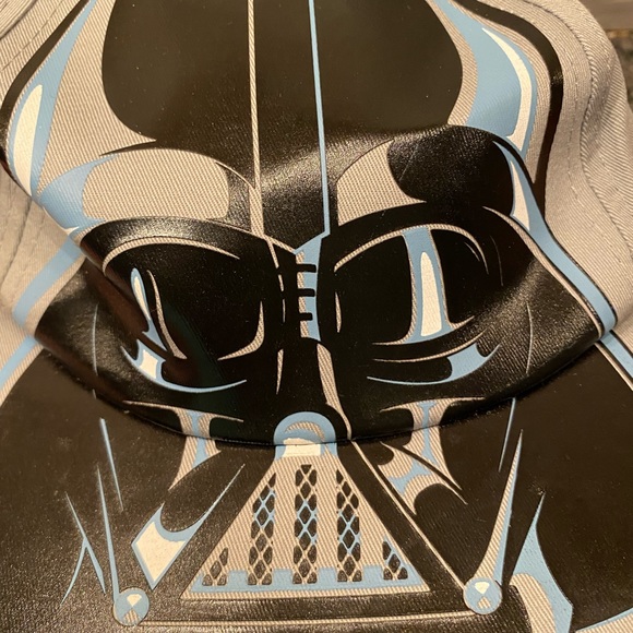 Star Wars Darth Vader Disney hat - Picture 2 of 6